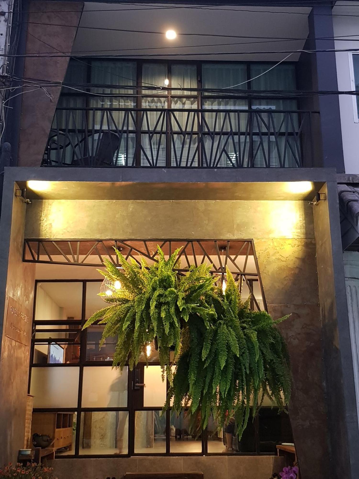 Punsuk@Prasing Bed & Breakfast Chiang Mai Exterior photo