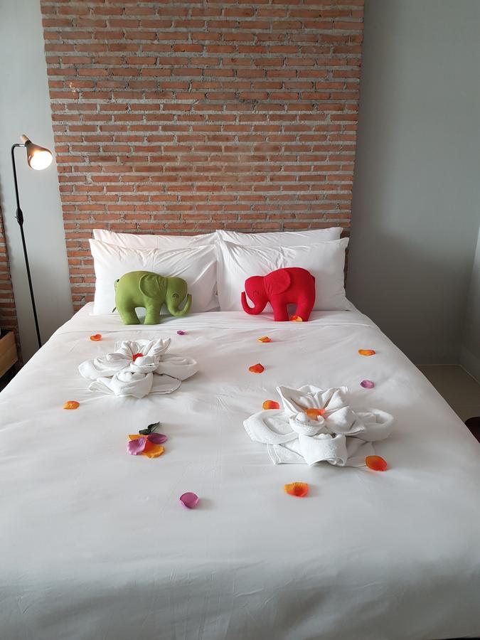 Punsuk@Prasing Bed & Breakfast Chiang Mai Exterior photo